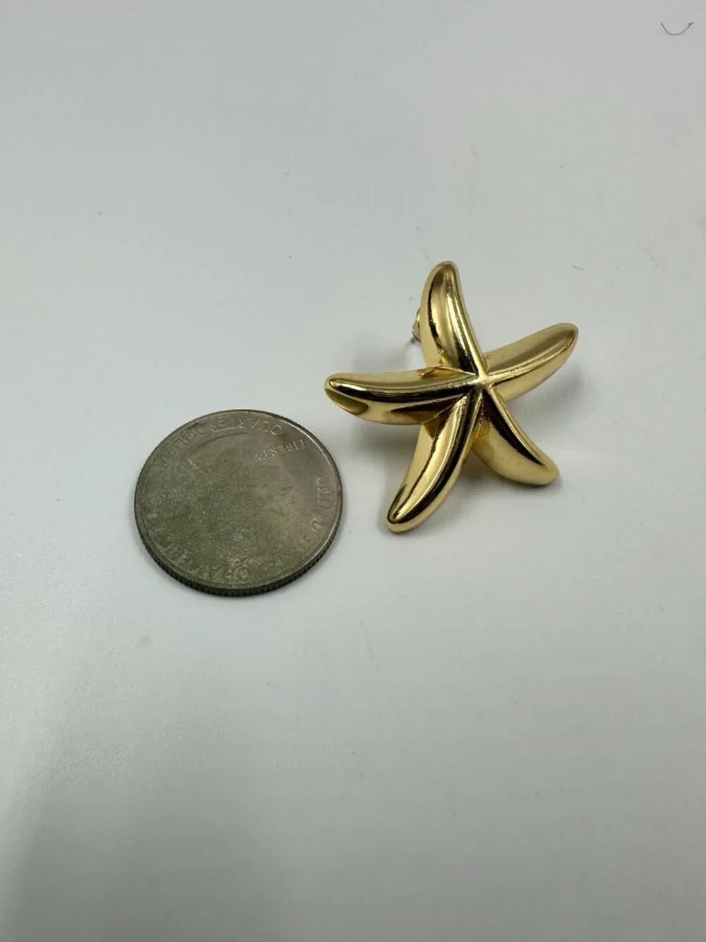 3/$30 Starfish Stud Earrings Gold Tone Pierced Post Nautical Sea Life